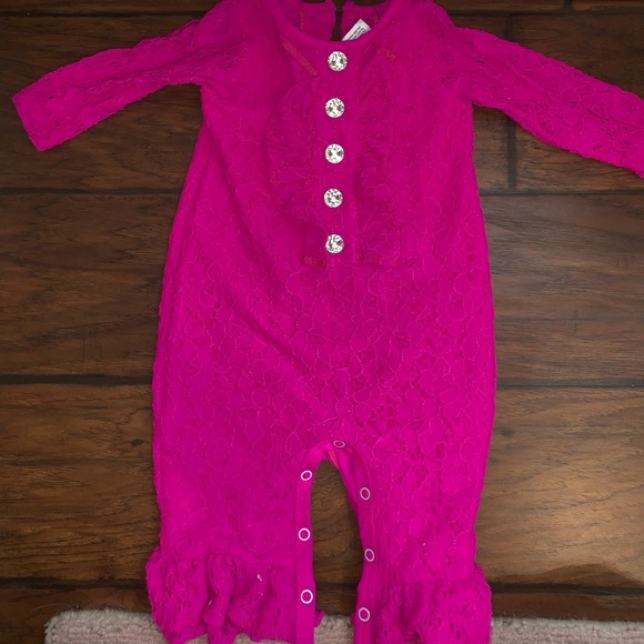 RicRac Romper Size 6-9 month - Picture 1 of 1